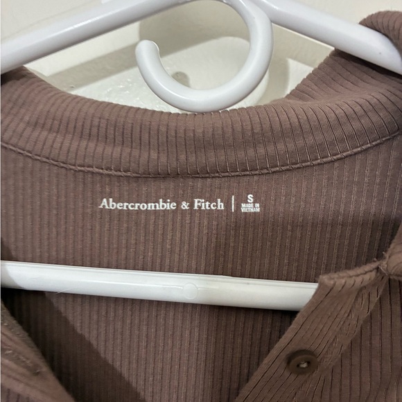 Abercrombie & Fitch long-sleeve ruched polo top Size S - Picture 2 of 3